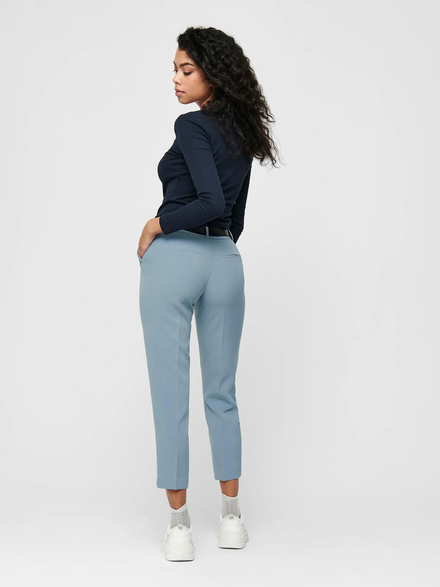 Γυναικείο παντελόνι ONLVILDA-ASTRID MW CIGARETTE PANT 15191526 | 15191526