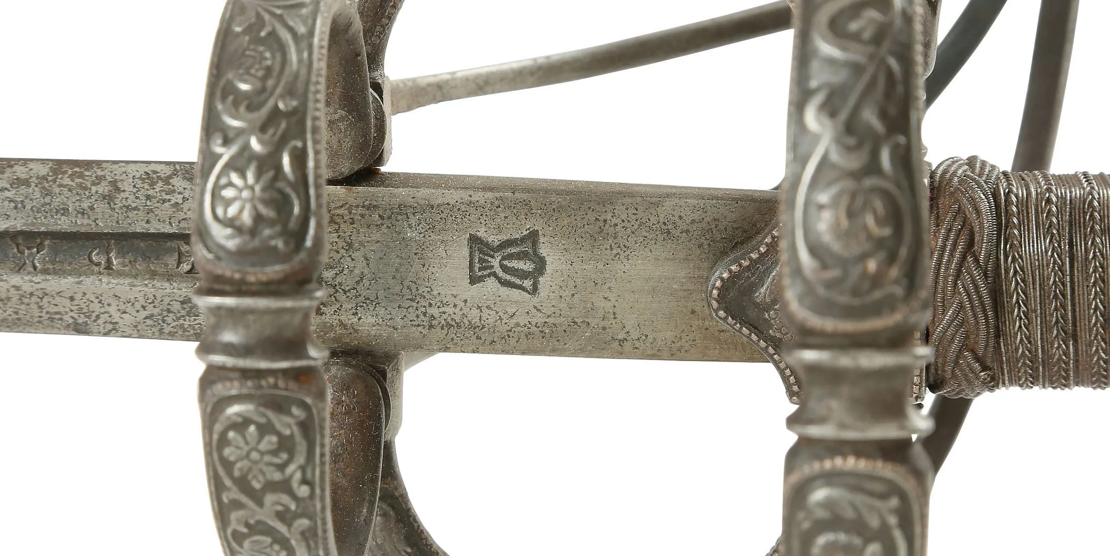 MAGNIFICENT SWEPT HILT RAPIER AND COMPANION LEFT HAND DAGGER