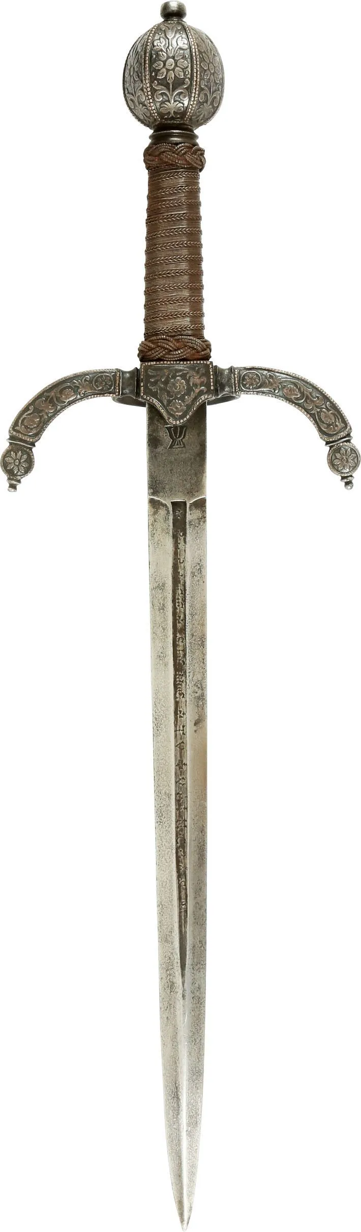 MAGNIFICENT SWEPT HILT RAPIER AND COMPANION LEFT HAND DAGGER