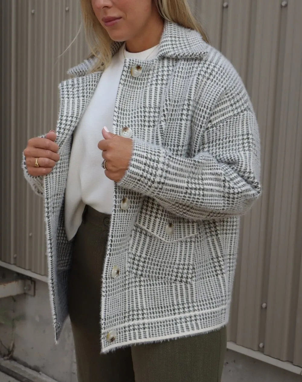 OLIVE & IVORY PLAID SWEATER JACKET